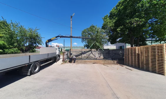 Výroba stavebného reziva s dovozom s hydraulickou rukou | Miritrade Veľké Ripňany Výroba stavebného reziva s dovozom s hydraulickou rukou | Miritrade Veľké Ripňany