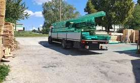 Výroba stavebného reziva s dovozom s hydraulickou rukou | Miritrade Veľké Ripňany Výroba stavebného reziva s dovozom s hydraulickou rukou | Miritrade Veľké Ripňany